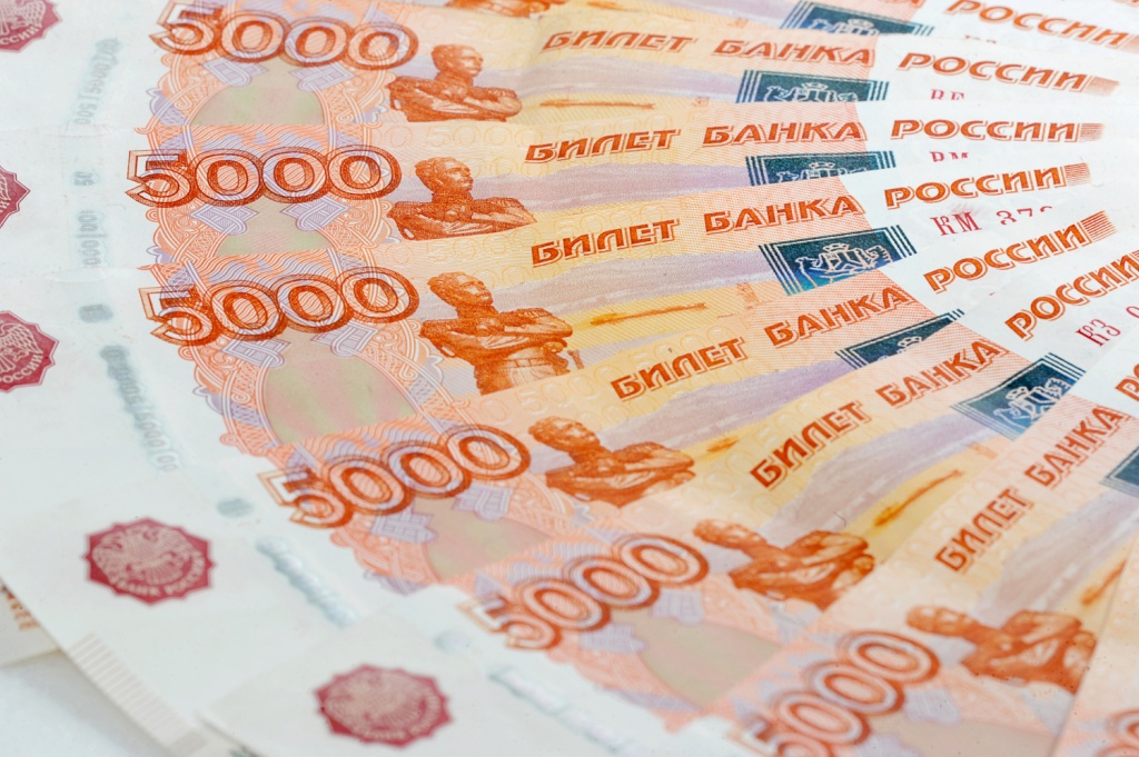 Госзакупки у малых технологических компаний выросли до 175 млрд рублей