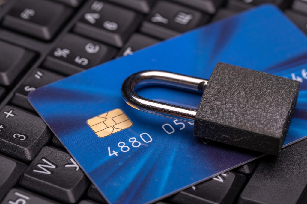 Wildberries и «Сбер» анонсировали запуск системы блокировки оплаты заказов украденными картами