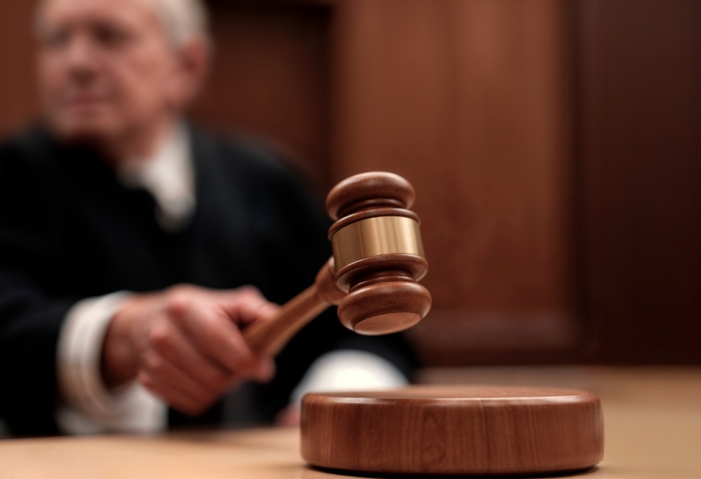 В Приангарье бывшую главу отдела миграции и её соучастников осудили за коррупцию и организацию канала незаконной миграции