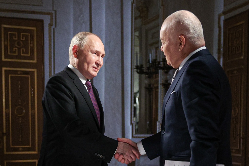 Путин допустил переход России к прогрессивному налогообложению Путин допустил переход России к прогрессивному налогообложению