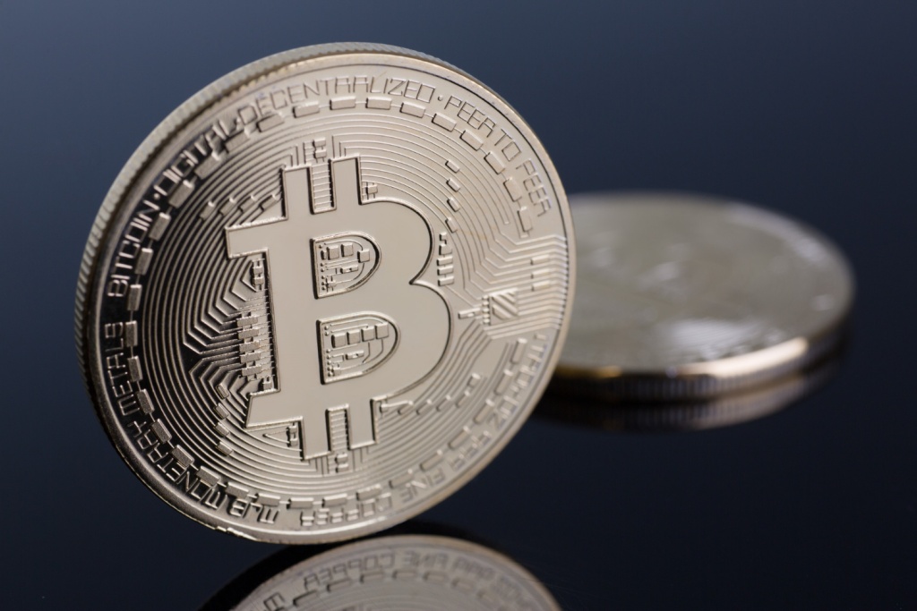 Биткоин частично восстановился, но рынок по‑прежнему в зоне страха