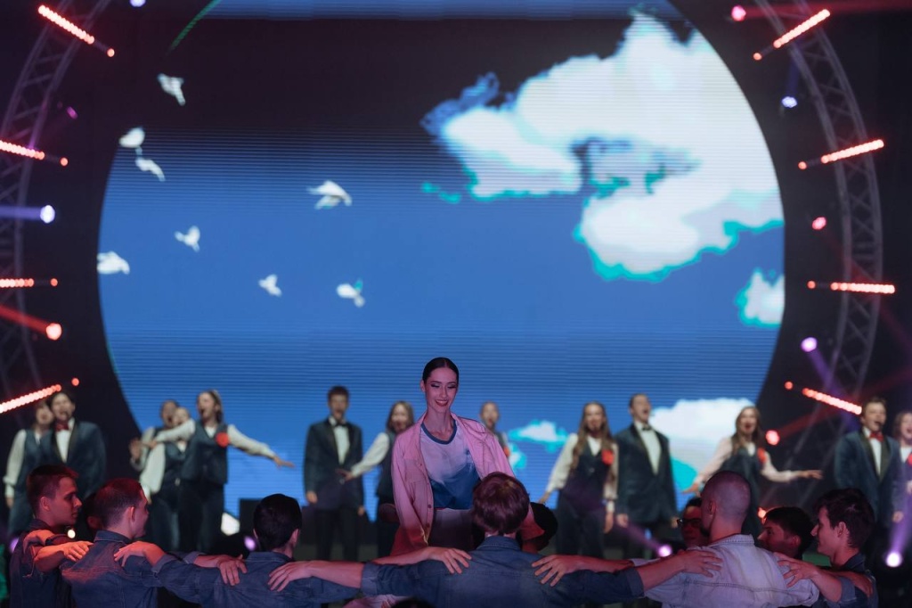 Евгений Солнцев пообещал передать приветствие президенту России от молодёжи Чада