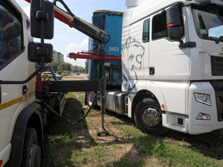 В Воронеже с начала текущего года эвакуировали с улиц более ста брошенных автомобилей