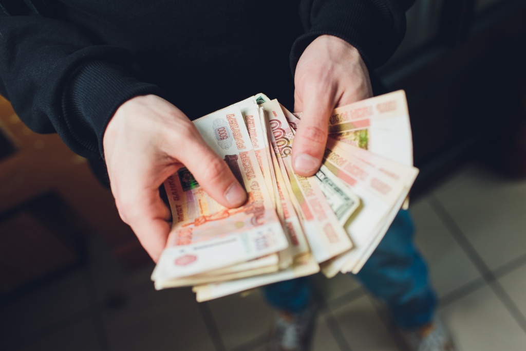 Суд Югры после пересмотра дела назначил мужчине 6 лет тюрьмы за взятку Суд Югры после пересмотра дела назначил мужчине 6 лет тюрьмы за взятку