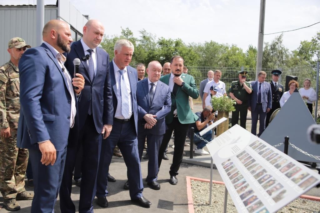 Евгений Солнцев открыл уникальный музейный комплекс «Горизонты» в Ивановке Оренбургской области