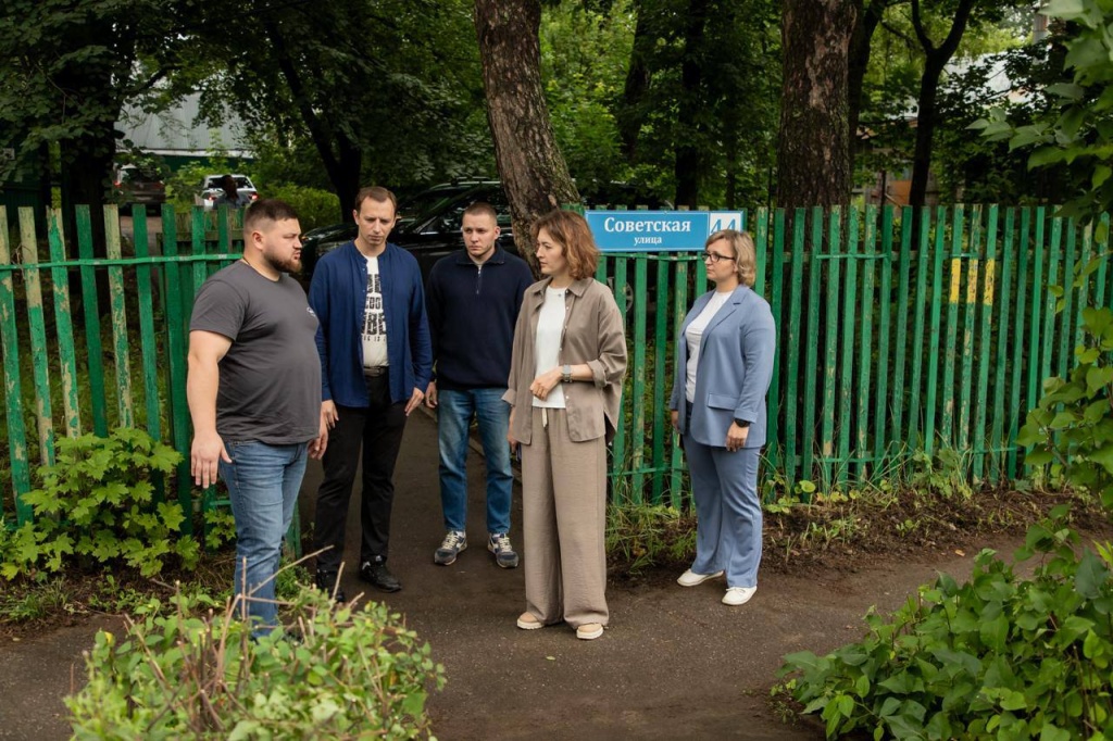 Территорию около амбулатории в подмосковном Звягино приведут в порядок