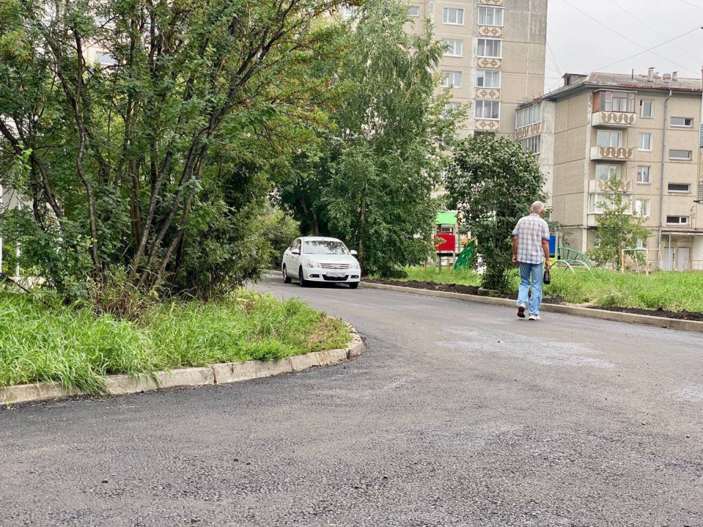 В Ангарске начали принимать заявки на участие в программе "Дворы без ям" В Ангарске начали принимать заявки на участие в программе "Дворы без ям"