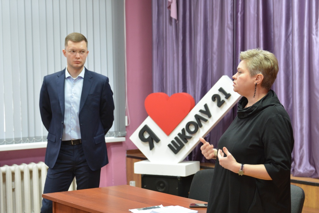 Депутат Воронежской гордумы Игорь Паринов провел встречу с жителями микрорайона Сомово: главной темой стало критическое состояние реки Усманка