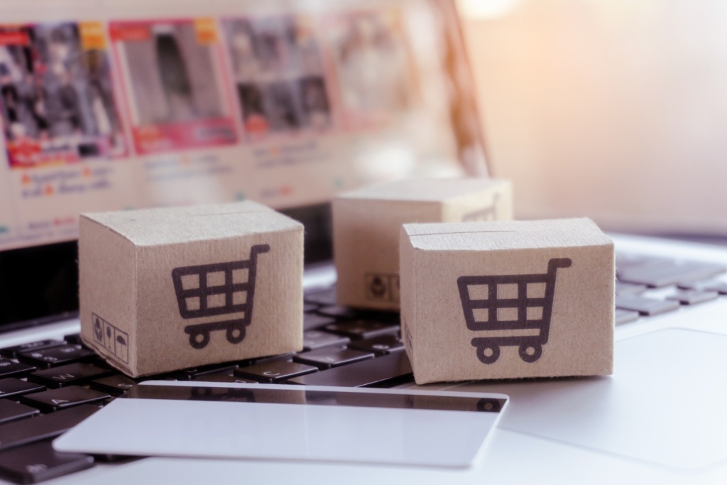 Возврат товаров на маркетплейсах предлагают осуществлять за счёт покупателей